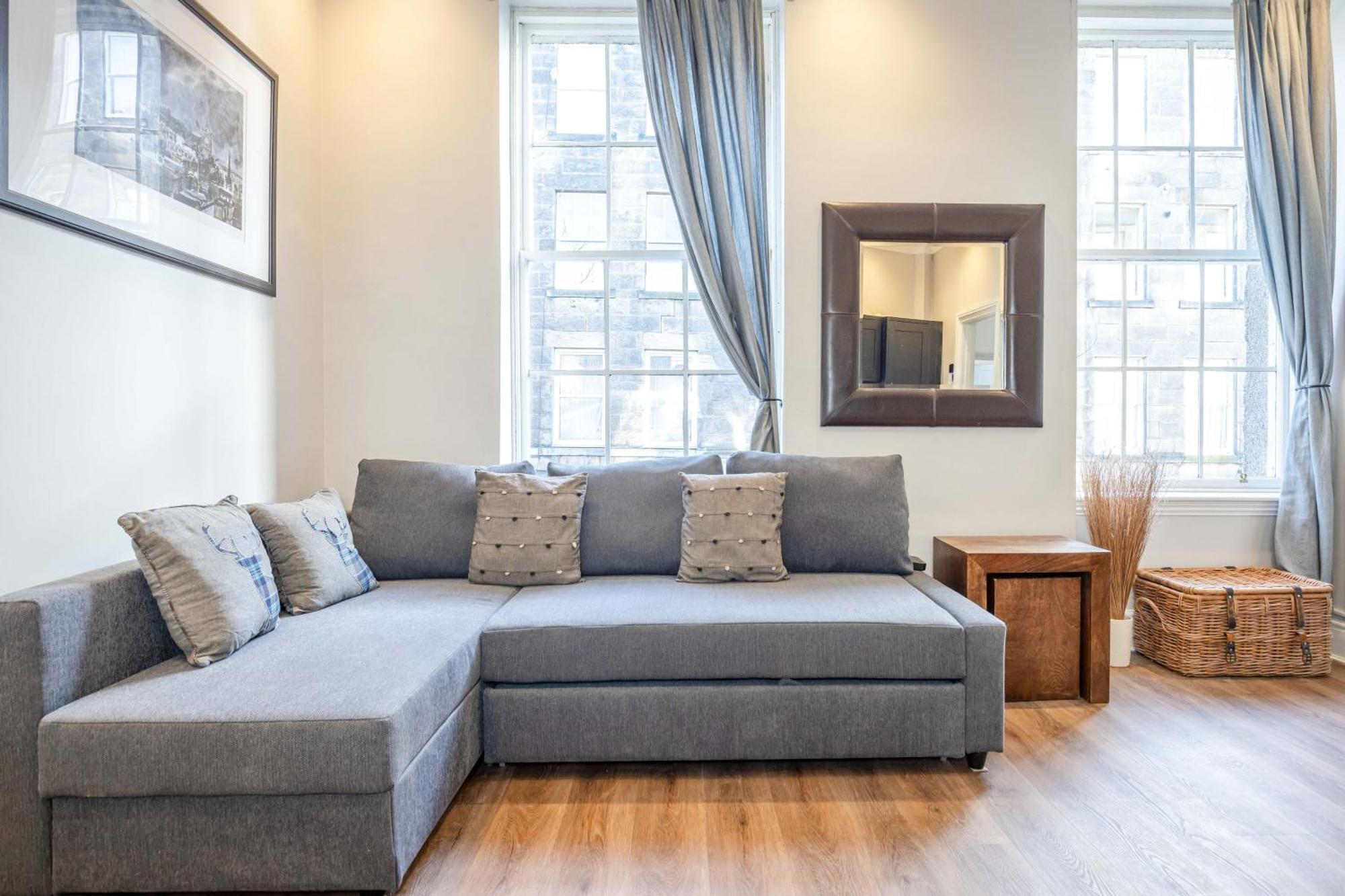 3 BEDROOM EDINBURGH VICTORIAN APARTMENT-6 Beds-Free Street Parking Buitenkant foto