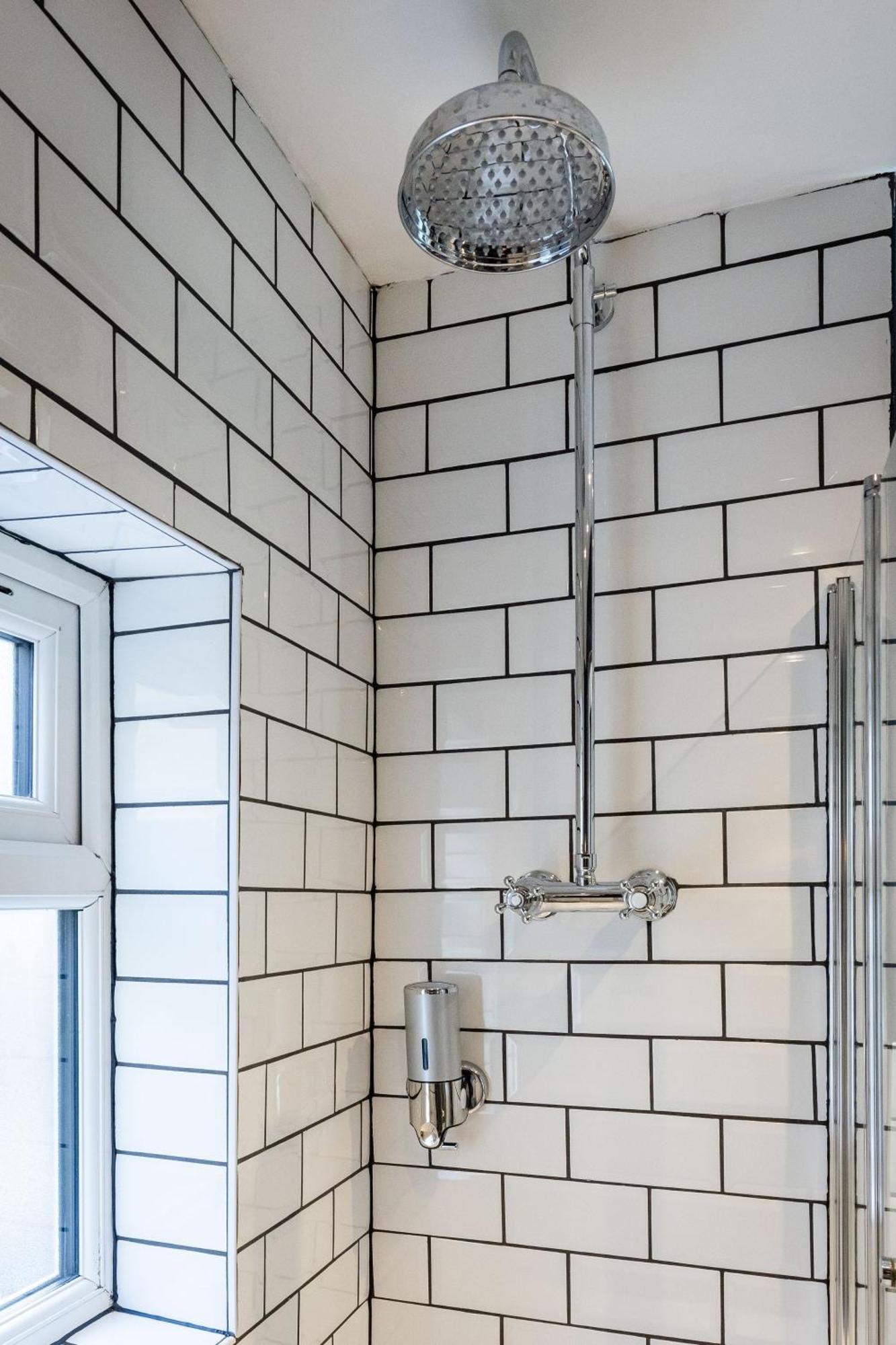 3 BEDROOM EDINBURGH VICTORIAN APARTMENT-6 Beds-Free Street Parking Buitenkant foto