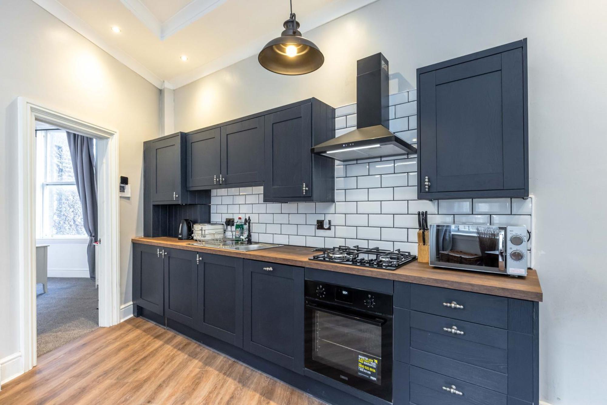 3 BEDROOM EDINBURGH VICTORIAN APARTMENT-6 Beds-Free Street Parking Buitenkant foto