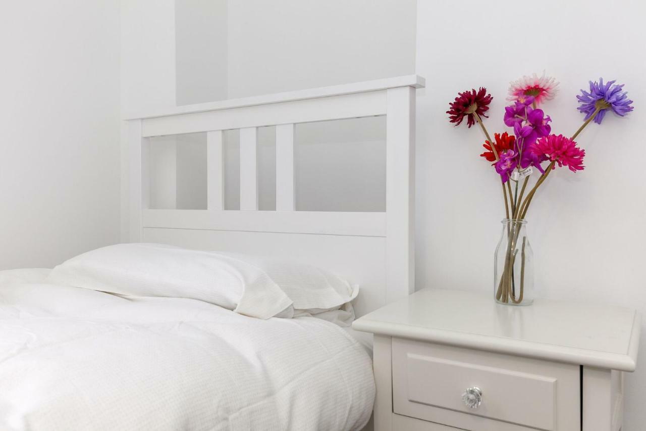 3 BEDROOM EDINBURGH VICTORIAN APARTMENT-6 Beds-Free Street Parking Buitenkant foto